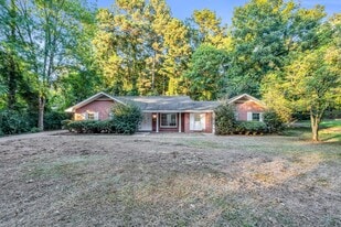 Building Photo - 706 Park Cir