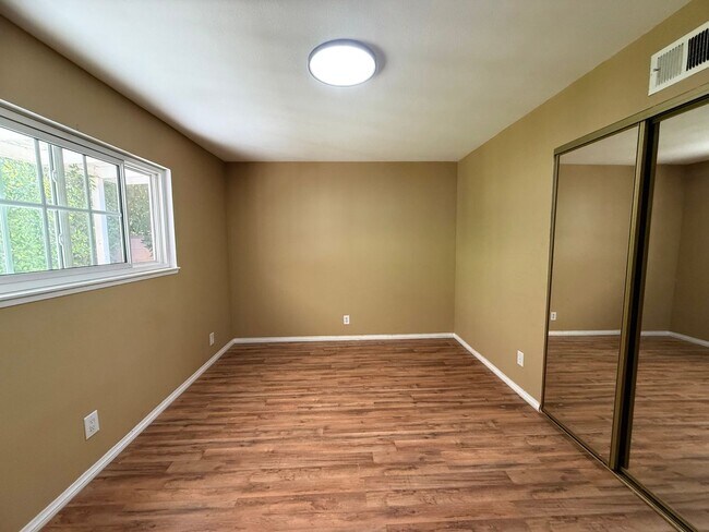 Building Photo - Spacious 4BD 2BA House With Perfect Private Backyard and Solar Panels  in Simi Valley