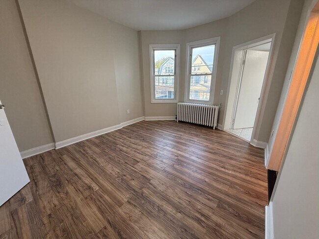 Building Photo - 221 Wilkinson Ave