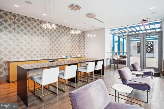 Building Photo - 930 Rose Ave