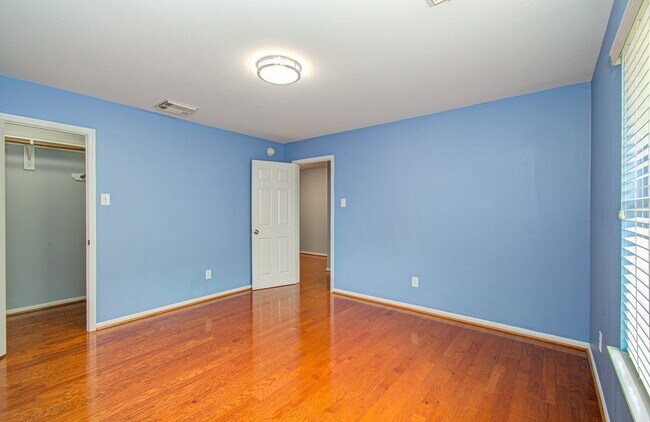 Building Photo - 6307 S Wintersage Ln