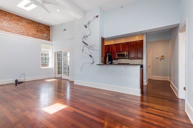 Primary Photo - 1324 Euclid St NW