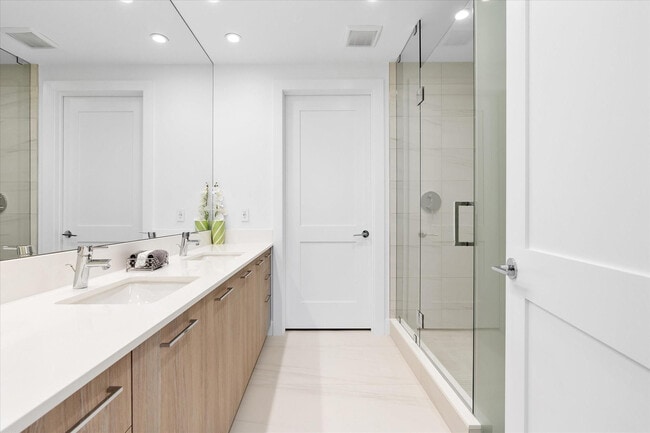 Building Photo - 151 N Seabreeze Blvd