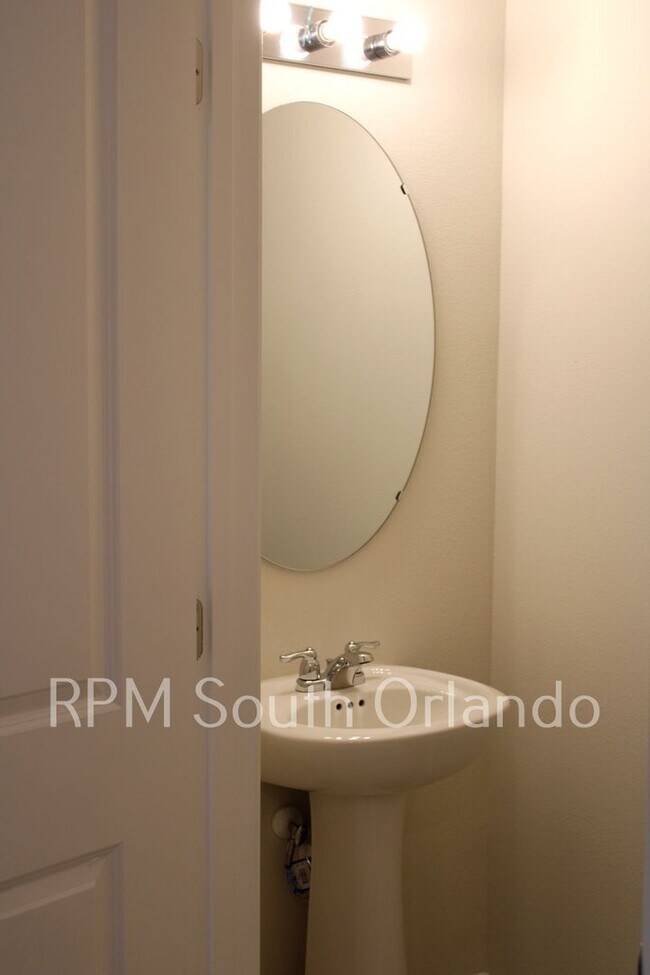 Building Photo - Move In ASAP!! - Brand New 3 bedroom 2.5 bath Townhouse for rent in Kissimmee, FL.