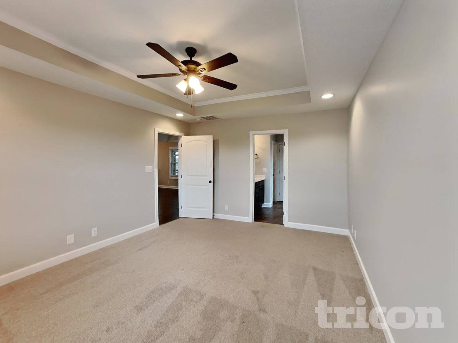 Building Photo - 685 Ellie Nat Dr