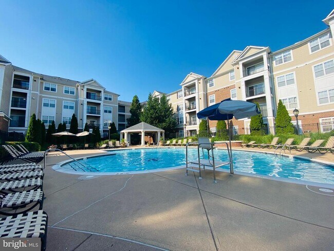 Building Photo - 12929 Centre Park Cir