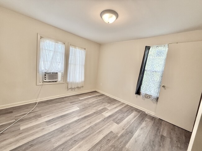 Building Photo - 123 Leeper St