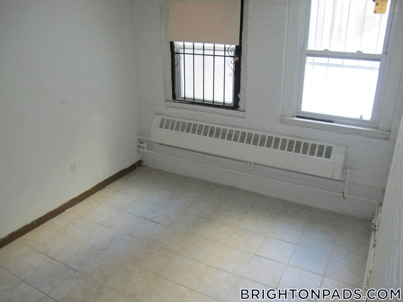 Building Photo - 1641 Commonwealth Ave