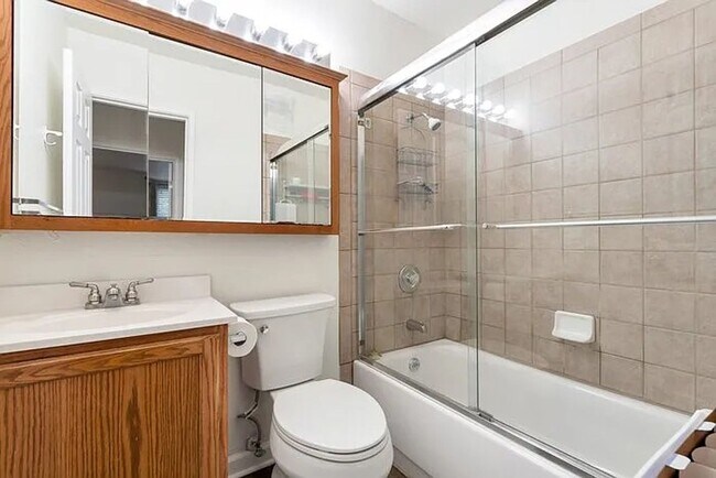 Building Photo - Coming Soon! 1 BR/1BA | Cozy Condo | Private Lake| In Boulder!