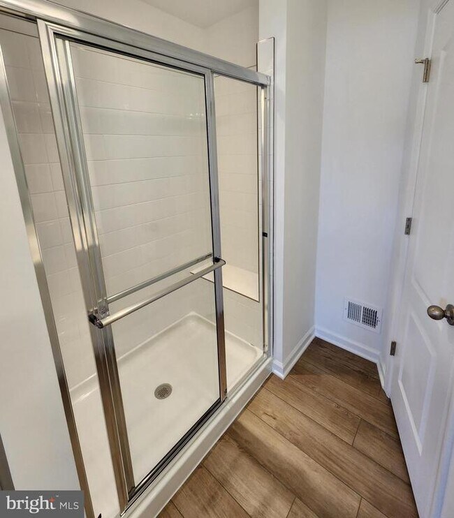 Building Photo - 437 Hillsdale Pl