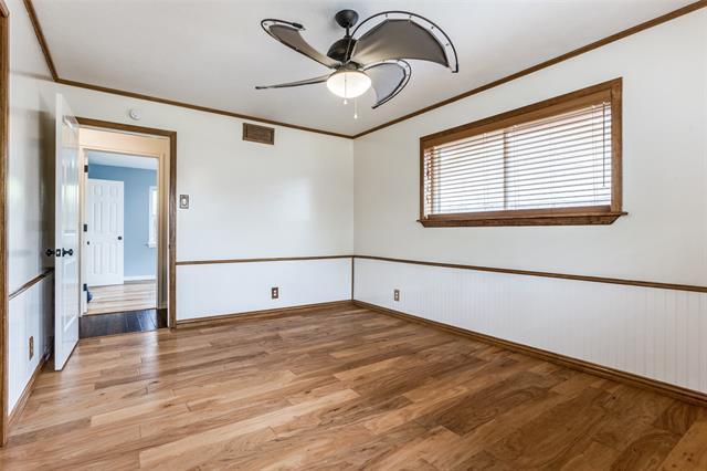Building Photo - 702 S Waterview Dr