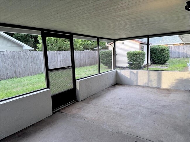 Building Photo - 298 Quail Ct