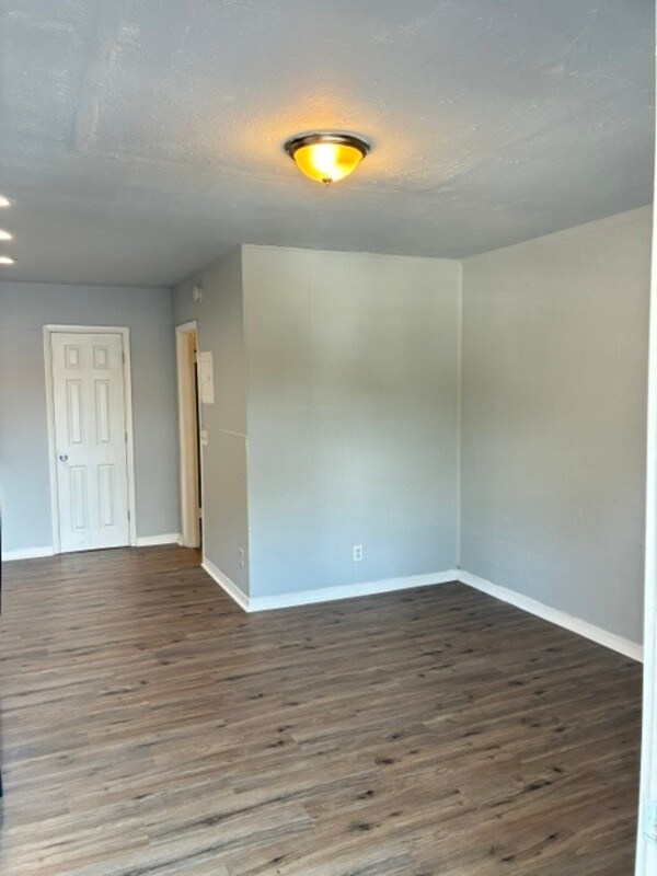 Building Photo - 2150 Inwood Terrace