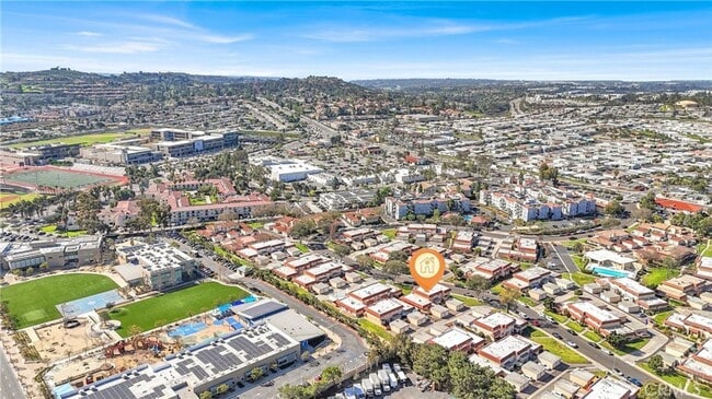 Building Photo - 2 Bedroom Townhome in San Marcos