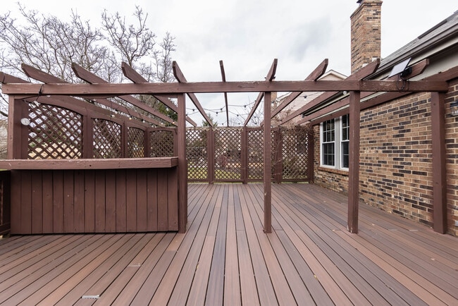 Building Photo - 6085 Tara Hill Dr