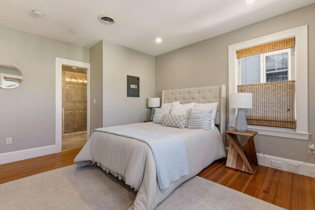 Building Photo - 115 Court St