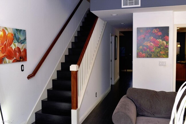 Building Photo - 3 br, 2.5 bath Condo - 2606 Villa Cortona Way