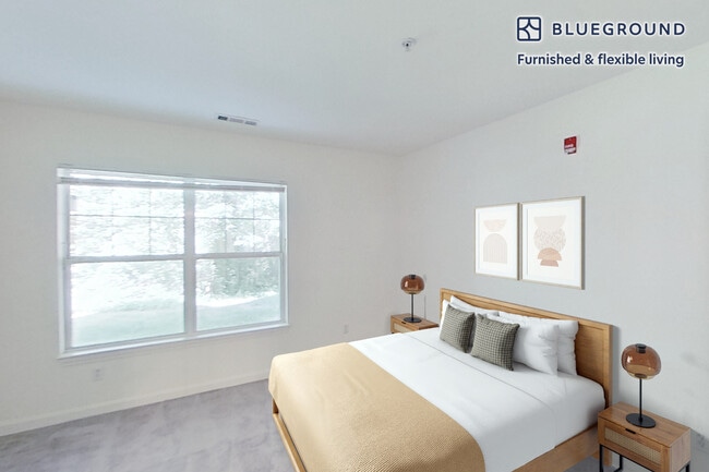 Building Photo - 200 Avalon Dr