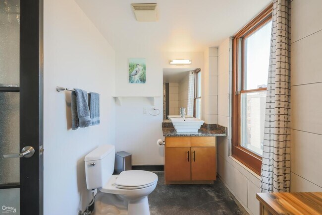 Building Photo - 2915 John R St