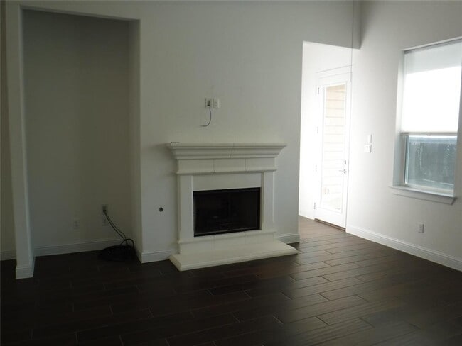 Building Photo - 17413 Casanova Ave