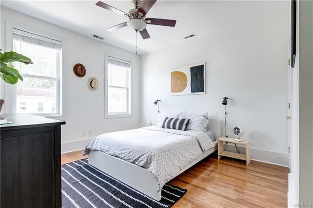 Master bedroom - 3033 Grayland Ave