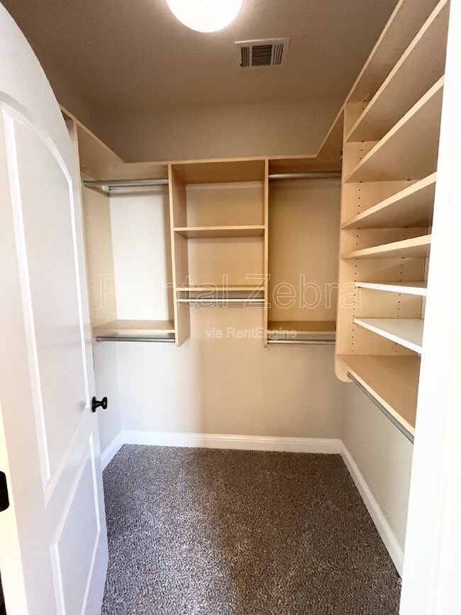 Building Photo - 13045 Ridgewood Way