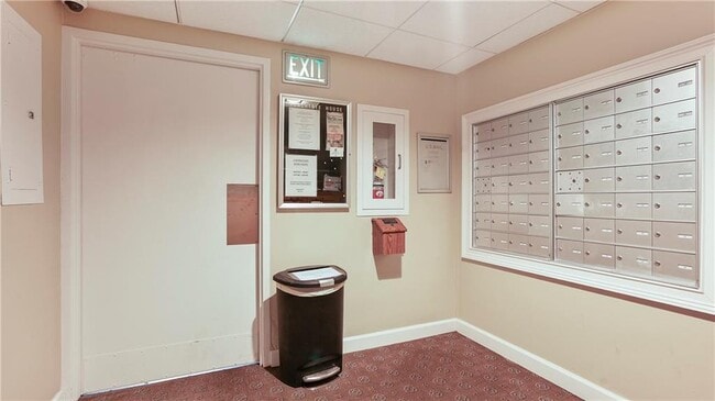 Building Photo - 2637 Peachtree Rd NE