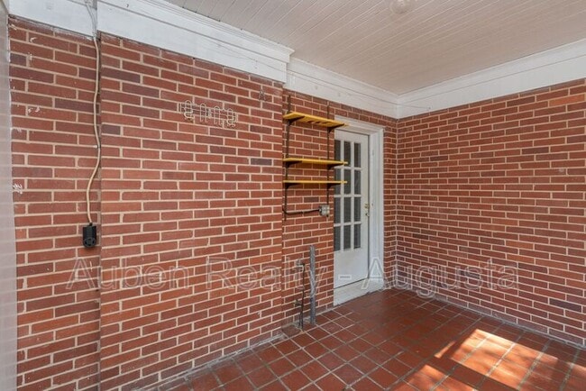 Building Photo - 2207 Montclair St