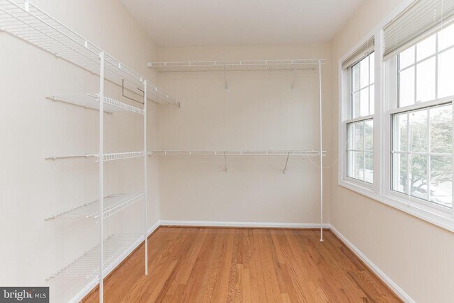 Building Photo - 13907 Willow Tree Dr
