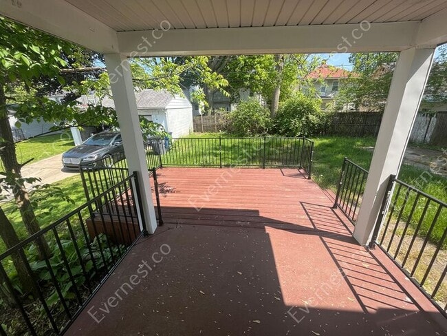 Building Photo - 2820 Winsted Dr
