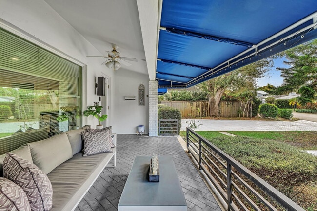 Building Photo - 746 NE 16th Terrace