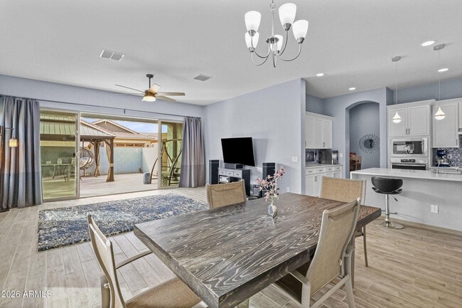 Building Photo - 4451 E Bernice St