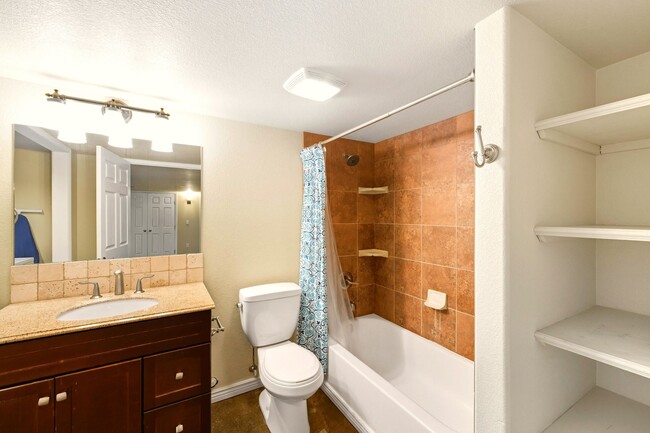 Building Photo - Beacon Point 5 Bedroom Ranch, 3-Car Garage...
