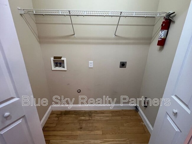 Building Photo - 2432 Pine Marten Way NW