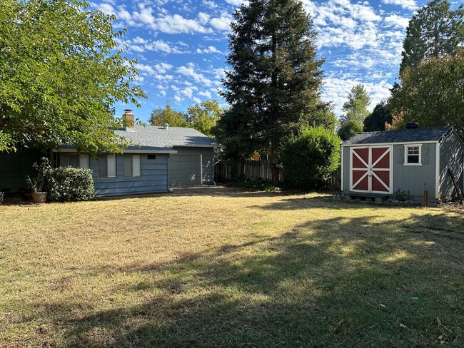 Building Photo - Your Next Chapter Starts Here - Convenient Redding Location!