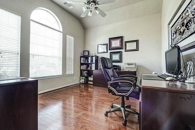 Building Photo - 17415 Memorial Blossom Dr