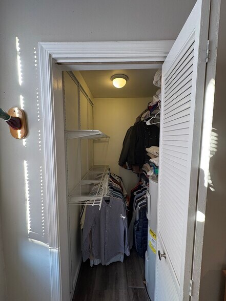 Building Photo - 2749 Harper St