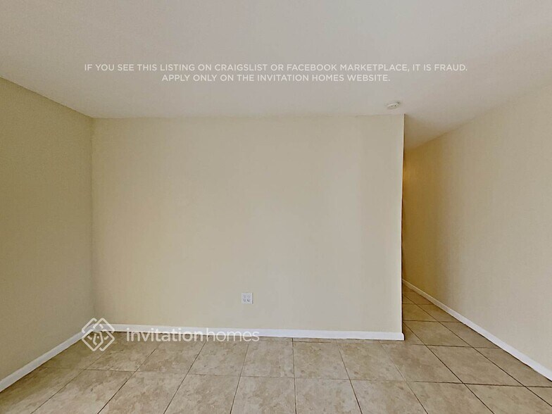 Building Photo - 364 Henthorne Dr