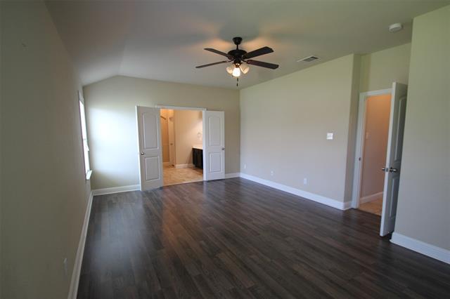 Building Photo - 3102 Flowering Springs Dr
