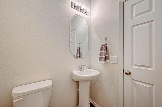 Building Photo - Beautiful home zoned to Katy ISD!