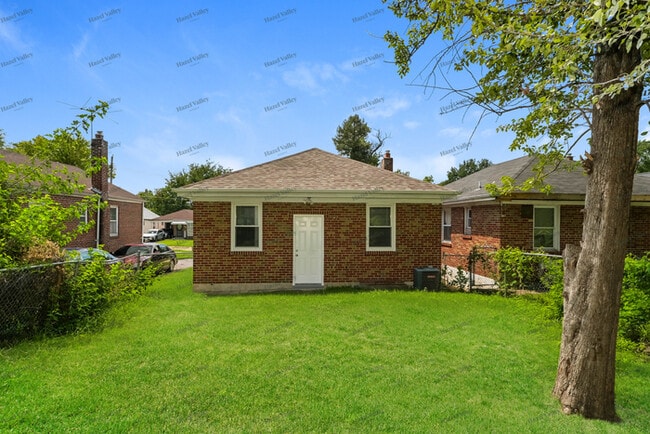 Building Photo - 1152 Watts St