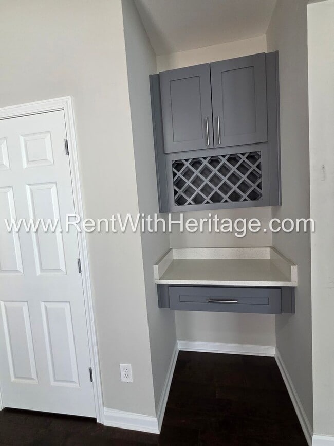 Building Photo - Stunning New 4bd/ 2.5ba / Immaculate / Attention to Detail/ Great Location