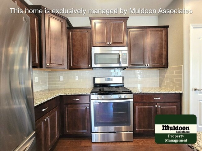 Building Photo - Charming 2-Story with Garden of the Gods V...