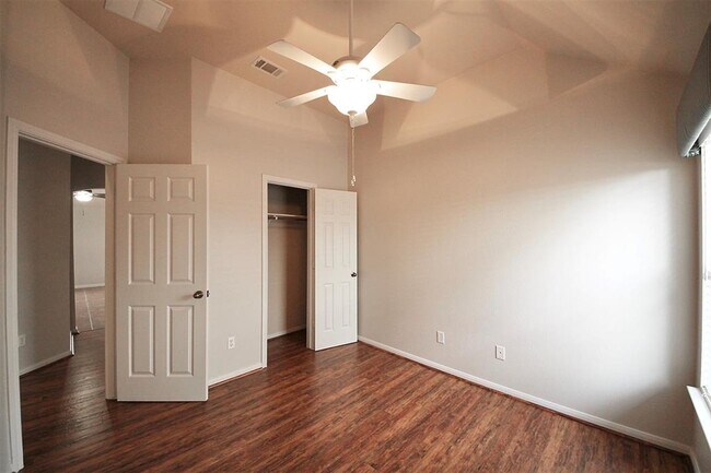 Building Photo - 3608 Pine Needle Cir