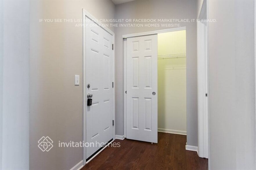 Building Photo - 1415 Baltz Dr