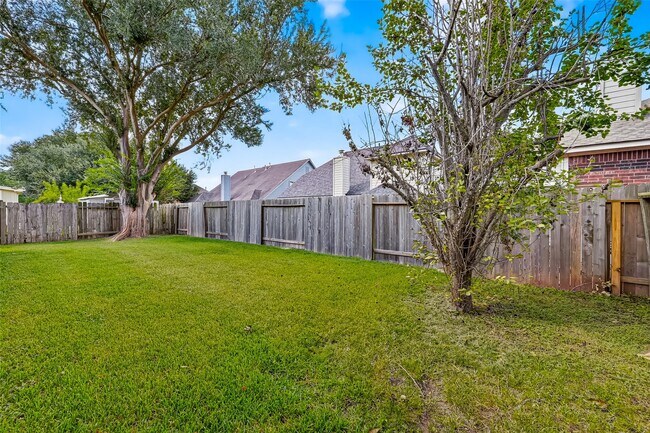 Building Photo - 15618 Edgemere Ct