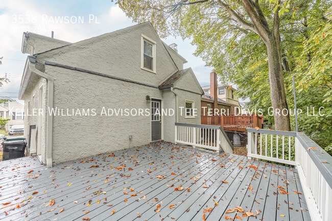 Building Photo - 3538 Rawson Pl