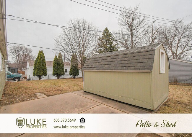 Building Photo - 3005 E 20th St