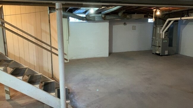 Building Photo - 1076 Sherwood Dr