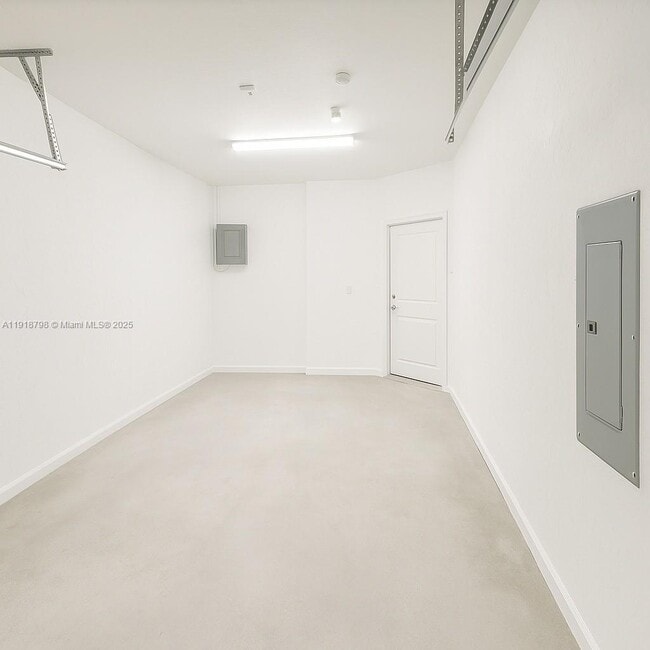 Building Photo - 25564 SW 108th Ave